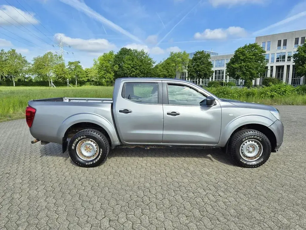 Gebraucht Nissan Navara 163 PS (119 kW) 2016 Grau Pickup