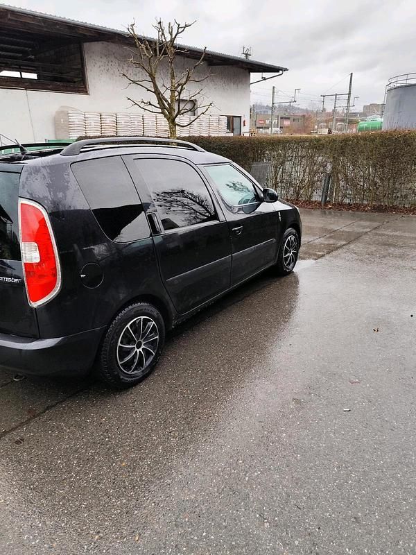 Gebraucht Skoda Roomster 86 PS (63 kW) 2012 Schwarz Van / Kleinbus