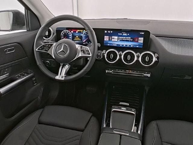 Gebraucht Mercedes GLA180 Progressive 136 PS (100 kW) 2024 Schwarz SUV