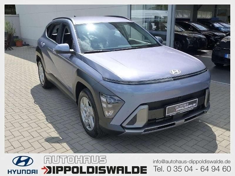 Blau Gebraucht 2024 Hyundai Kona Trend SUV | 21.690 € (Superpreis) - Bild 1/4