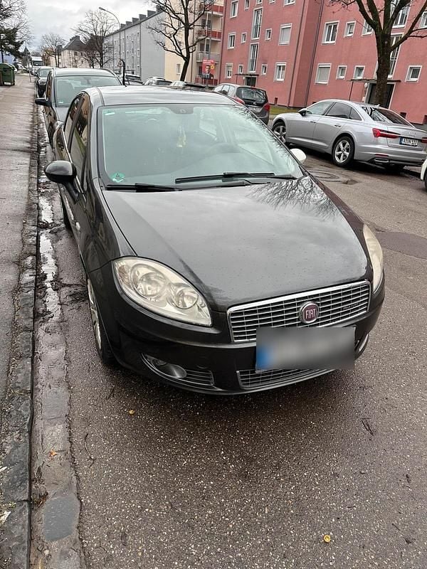 Gebraucht Fiat Linea 90 PS (66 kW) 2008 Grau Limousine