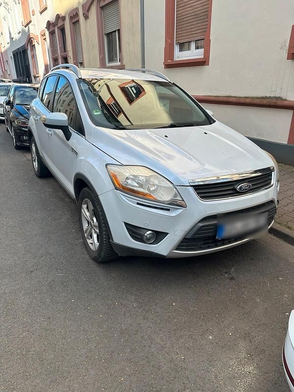 Gebraucht Ford Kuga 140 PS (102 kW) 2011 Weiß SUV