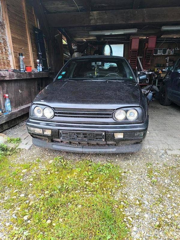 Schwarz Gebraucht 1996 VW Golf Cabriolet Cabrio | 500 € (Superpreis) - Bild 1/4
