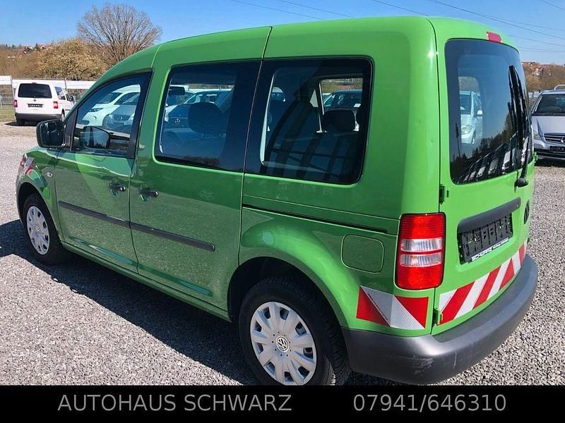 Gebraucht VW Caddy Trendline 109 PS (80 kW) 2013 Grün Van / Kleinbus
