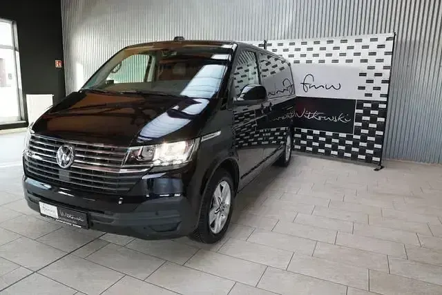 Begagnad VW Multivan 204 HK (150 kW) 2022 Svart Minibuss