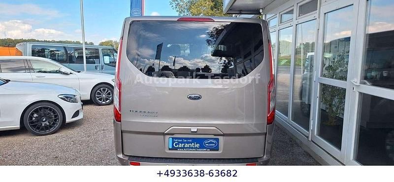 Gebraucht Ford Transit Tourneo 131 PS (96 kW) 2021 Diffused silver Van / Kleinbus