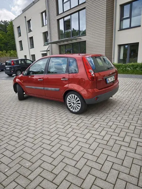 Gebraucht Ford Fiesta Style 80 PS (58 kW) 2007 Kleinwagen