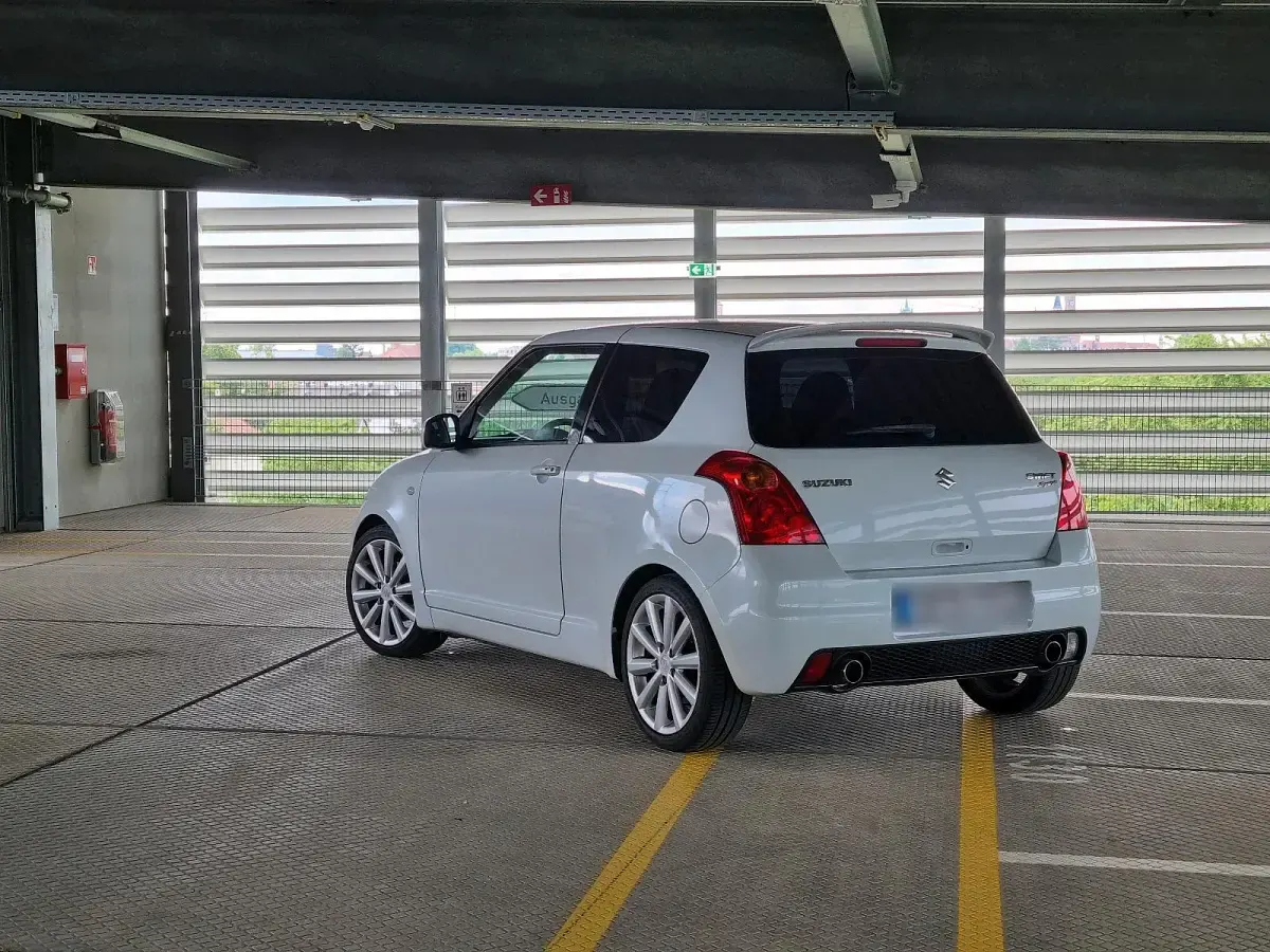 Gebraucht Suzuki Swift Sport 125 PS (91 kW) 2010 Weiß Kleinwagen