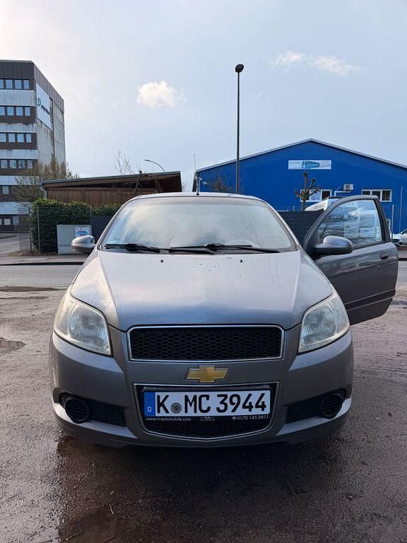 Gebraucht Chevrolet Aveo 84 PS (61 kW) 2010 Grau Kleinwagen