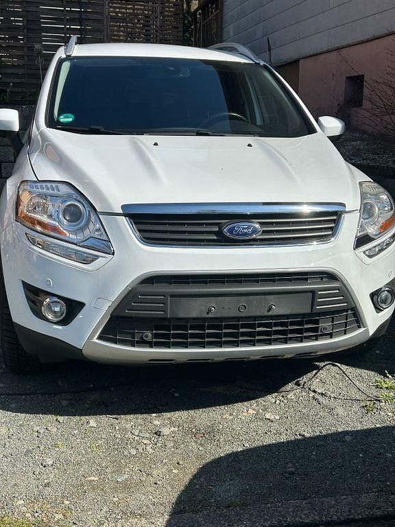 Gebraucht Ford Kuga Titanium 163 PS (119 kW) 2011 Weiß SUV