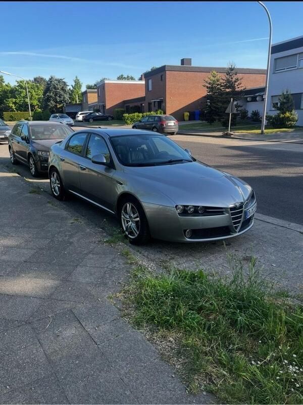 Grau Gebraucht 2006 Alfa Romeo 159 Limousine | 2.500 € (Guter Preis) - Bild 1/4