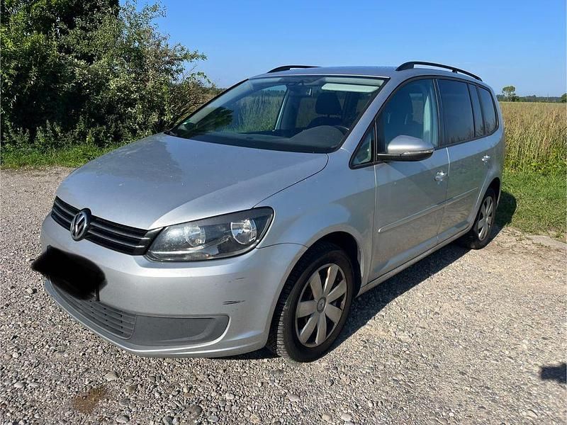 Silber Gebraucht 2011 VW Touran Comfortline Van / Kleinbus | 3.900 € (Superpreis) - Bild 1/4