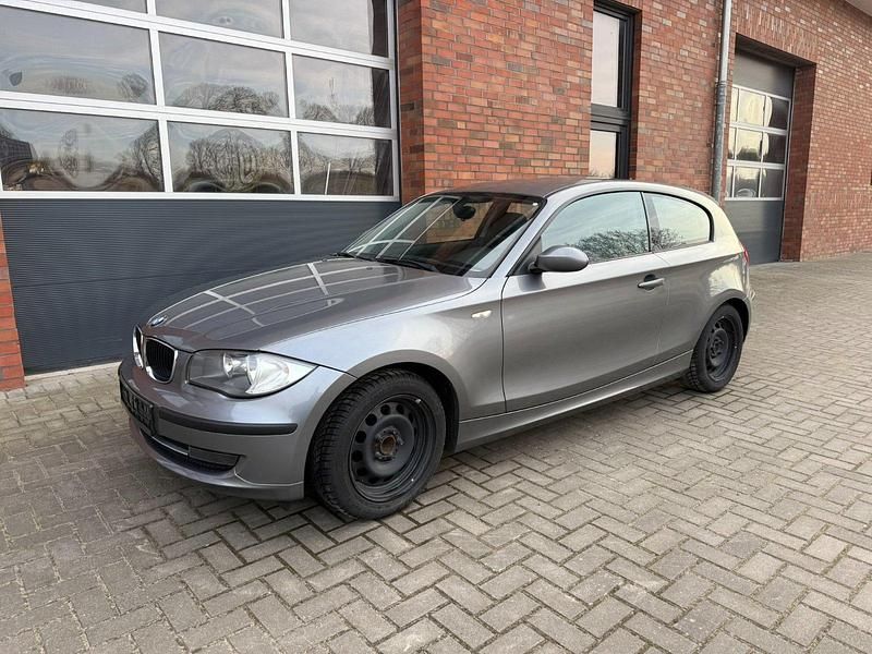 Gebraucht BMW 116 122 PS (89 kW) 2009 Grau Kleinwagen