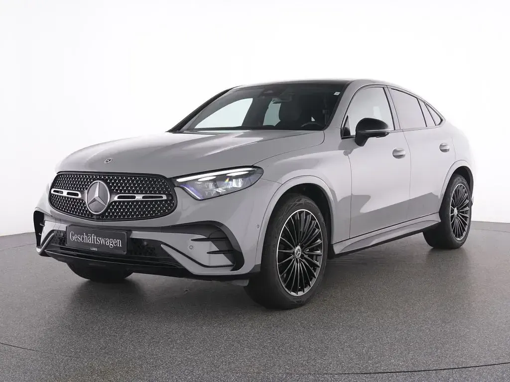 Gebraucht Mercedes GLC300 AMG 258 PS (189 kW) 2025 Grau Coupé
