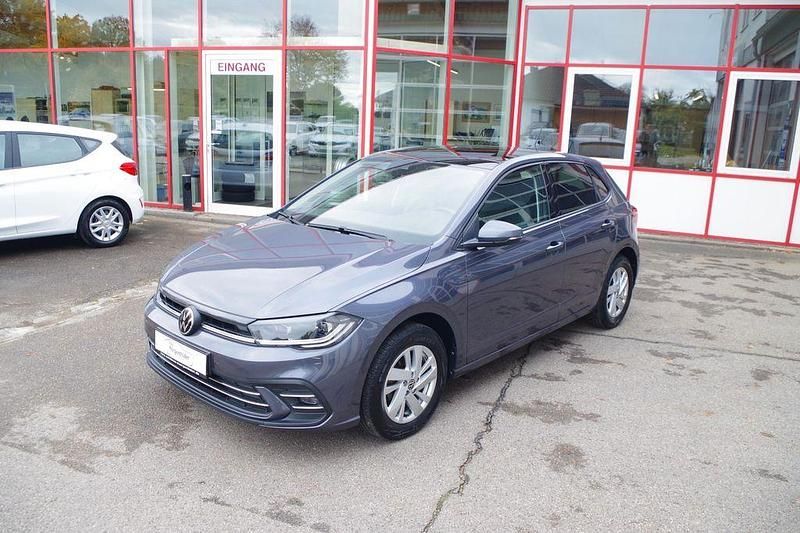 Grau Gebraucht 2022 VW Polo Style Kleinwagen | 17.590 € (Fairer Preis) - Bild 1/4