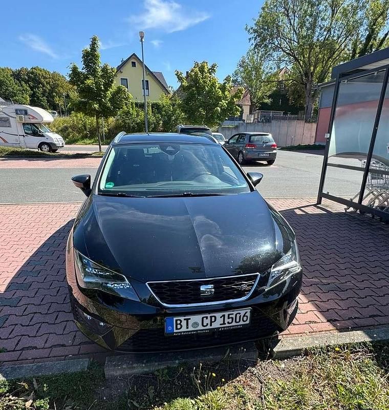 Schwarz Gebraucht 2017 Seat Leon ST FR Kombi | 9.900 € (Superpreis) - Bild 1/4