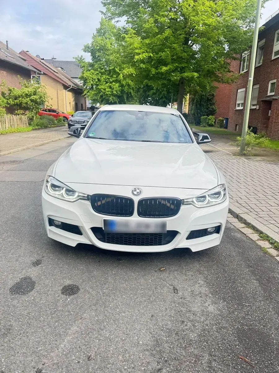 Gebraucht BMW 330 M Sport 258 PS (189 kW) 2017 Weiß Limousine