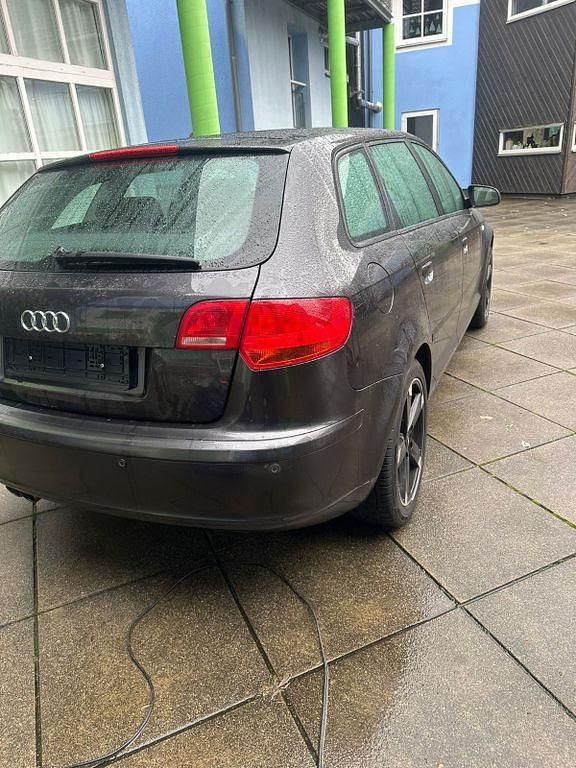Gebraucht Audi A3 Sport 125 PS (91 kW) 2008 Grau Limousine