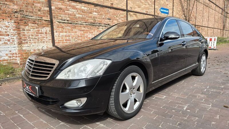 Obsidianschwarz metalliclack (metallic) Gebraucht 2008 Mercedes S450 Limousine | 6.991 € - Bild 1/4