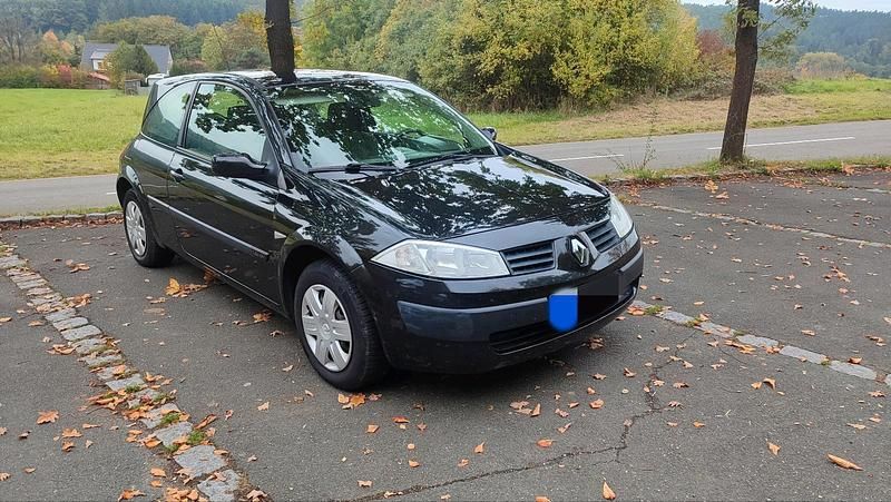Gebraucht Renault Mégane II 113 PS (83 kW) 2005 Schwarz Kleinwagen