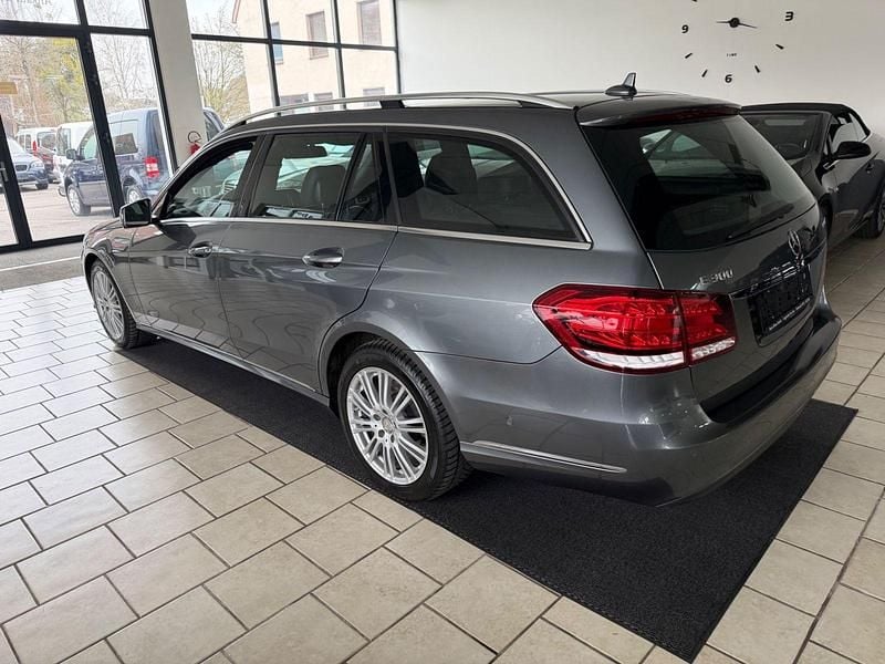 Gebraucht Mercedes E300 231 PS (169 kW) 2015 Grau Kombi