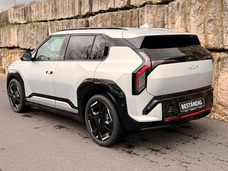 Gebraucht Kia EV3 Comfort 150 kW (204 PS) 2025 Ivory silver matt SUV