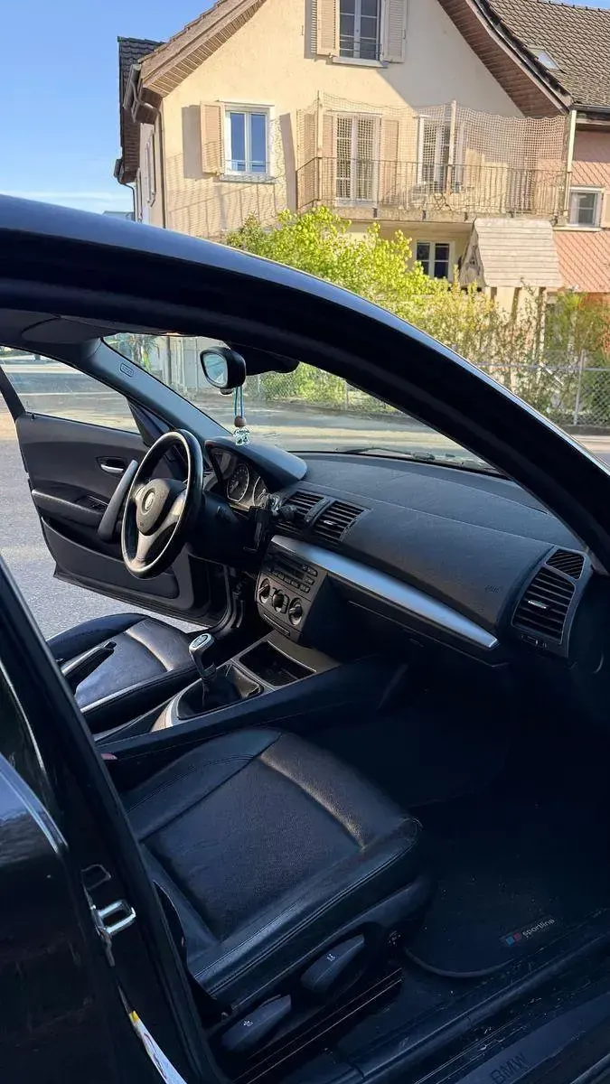 Gebraucht BMW 116 116 PS (85 kW) 2005 Schwarz Kleinwagen