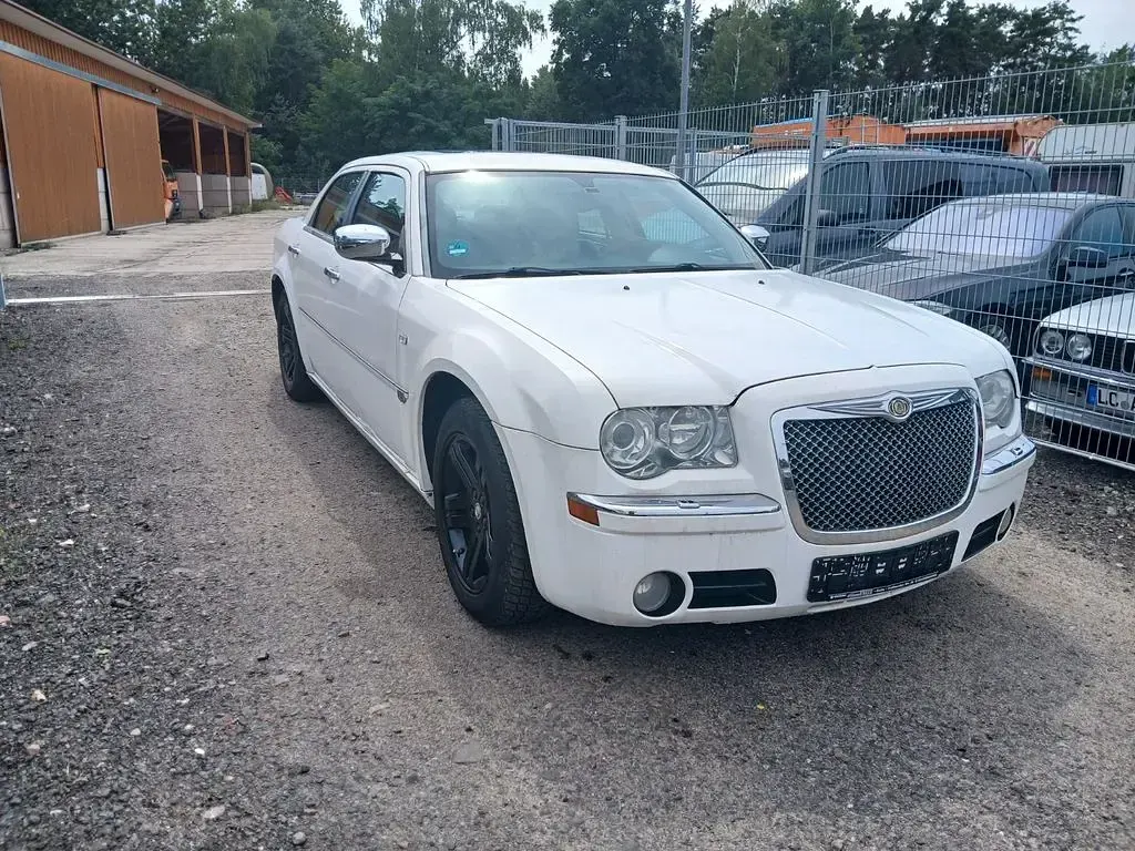 Gebraucht Chrysler 300C 249 PS (183 kW) 2004 Weiß Limousine