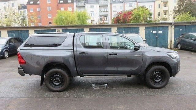 Gebraucht Toyota HiLux 150 PS (110 kW) 2021 Grau Pickup