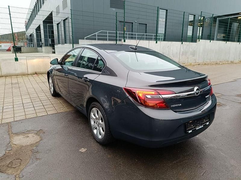 Gebraucht Opel Insignia Edition 140 PS (102 kW) 2016 Grau Limousine