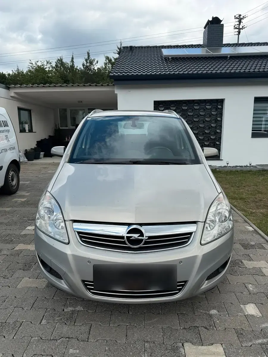 Gebraucht Opel Zafira Edition 110 PS (80 kW) 2008 Beige Van / Kleinbus