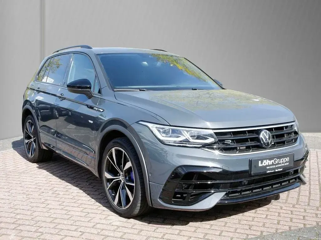 Gebraucht VW Tiguan Style 320 PS (235 kW) 2024 Delfingrau metallic SUV