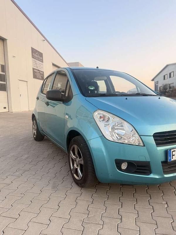 Gebraucht Suzuki Splash Comfort 65 PS (47 kW) 2009 Blau Kleinwagen