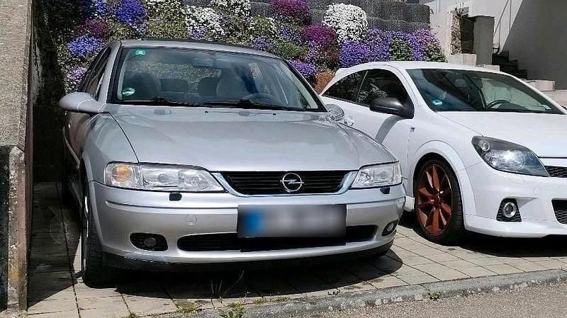 Gebraucht Opel Vectra 116 PS (85 kW) 2000 Limousine