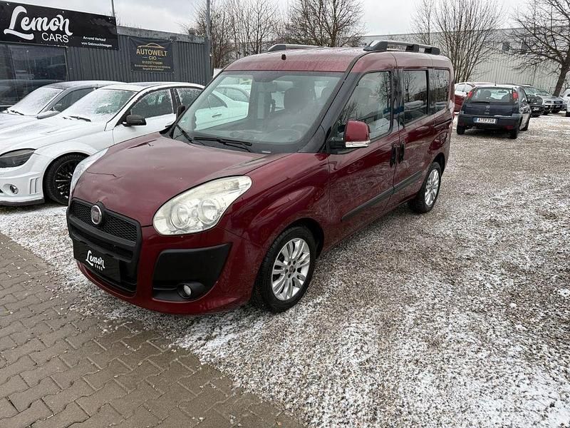 Rot Gebraucht 2011 Fiat Doblò Van / Kleinbus | 3.990 € (Fairer Preis) - Bild 1/4
