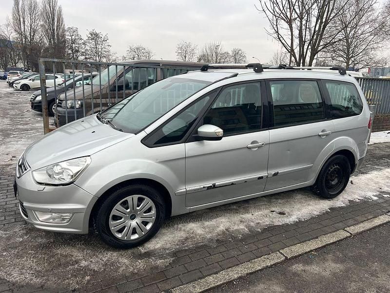 Gebraucht Ford Galaxy Titanium 140 PS (102 kW) 2014 Silber Van / Kleinbus