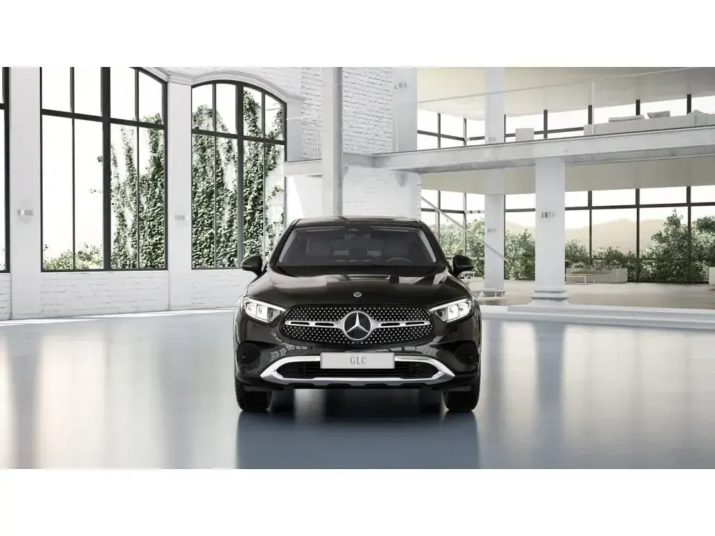 Gebraucht Mercedes GLC300e 313 PS (230 kW) 2024 Schwarz SUV