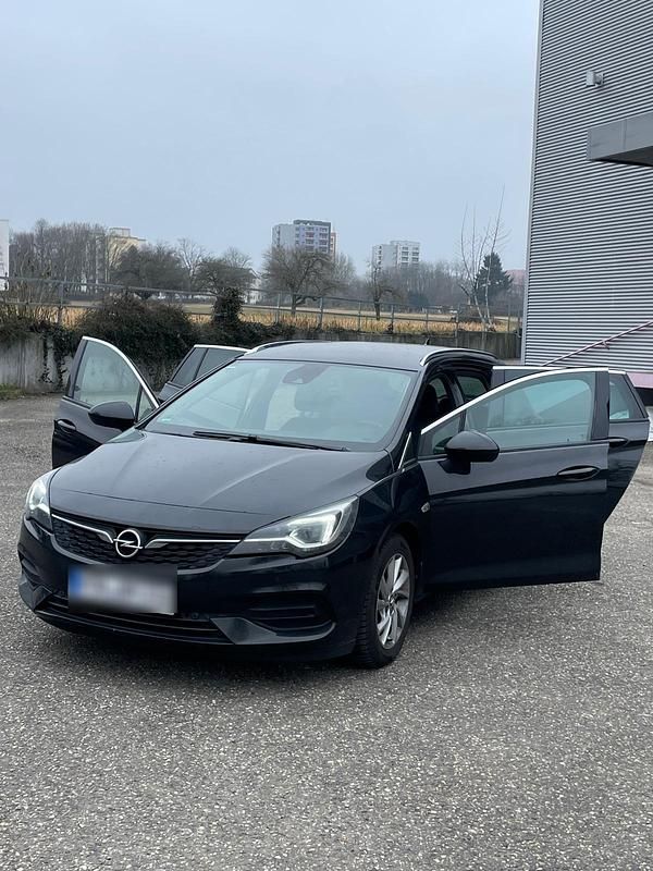 Gebraucht Opel Astra 122 PS (89 kW) 2021 Schwarz Kombi