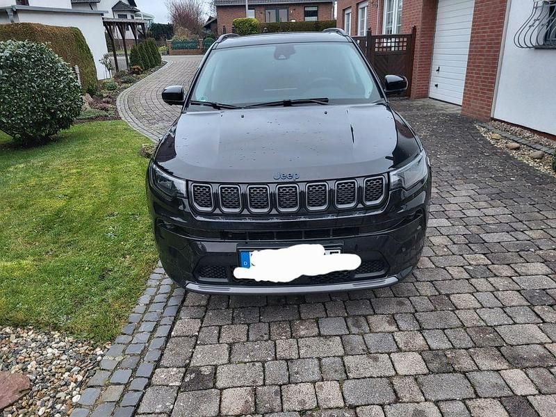 Gebraucht Jeep Compass Summit 241 PS (177 kW) 2022 Schwarz SUV