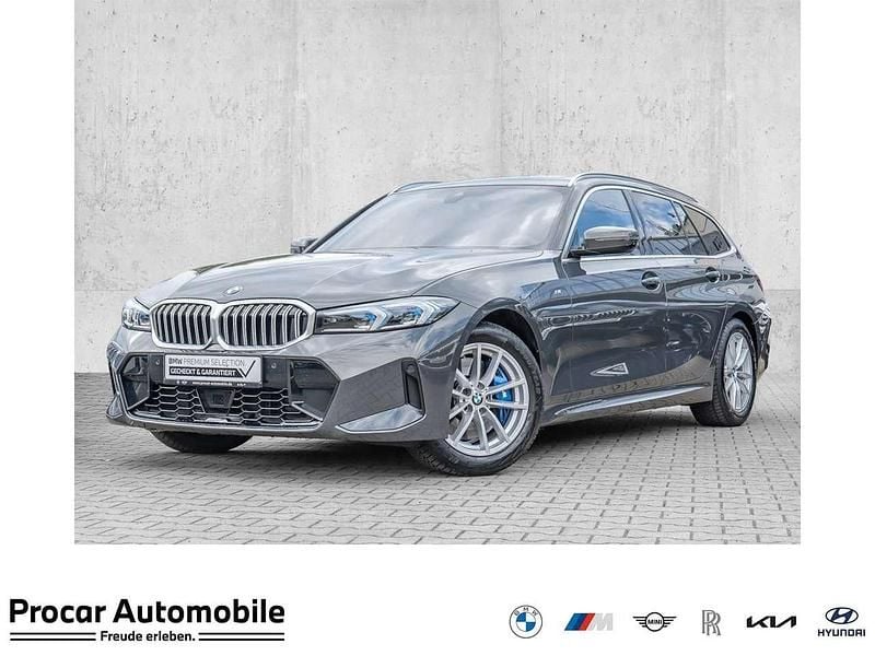 Grau Gebraucht 2024 BMW 330 M Sport Kombi | 48.440 € (Guter Preis) - Bild 1/3