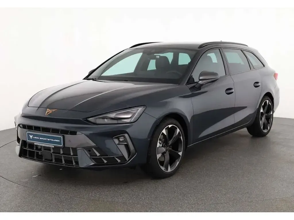 Neu Cupra Leon 150 PS (110 kW) 2025 Grau Kombi