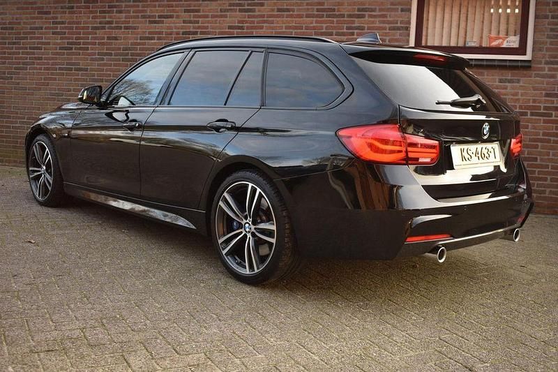 Gebraucht BMW 340 Executive 328 PS (241 kW) 2016 Schwarz Kombi