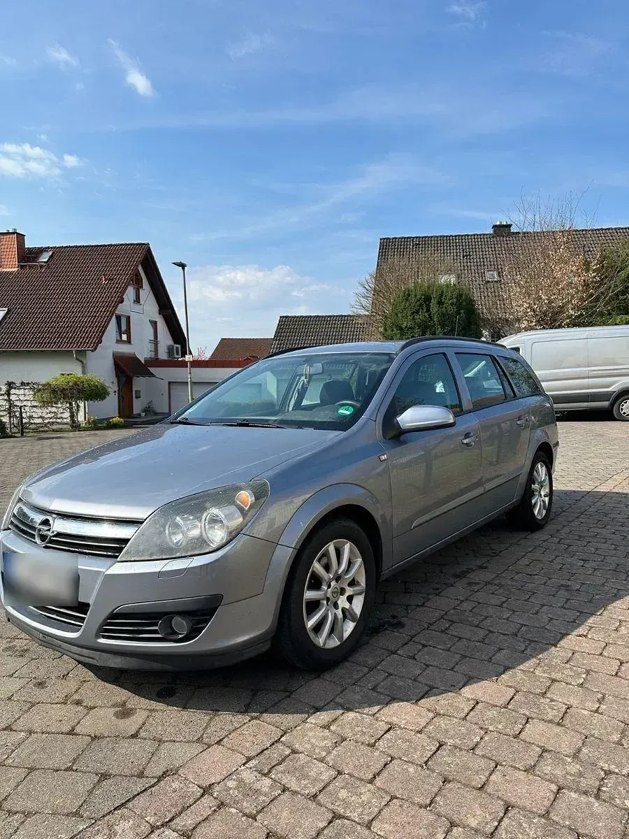 Gebraucht Opel Astra 105 PS (77 kW) 2006 Silber Kombi