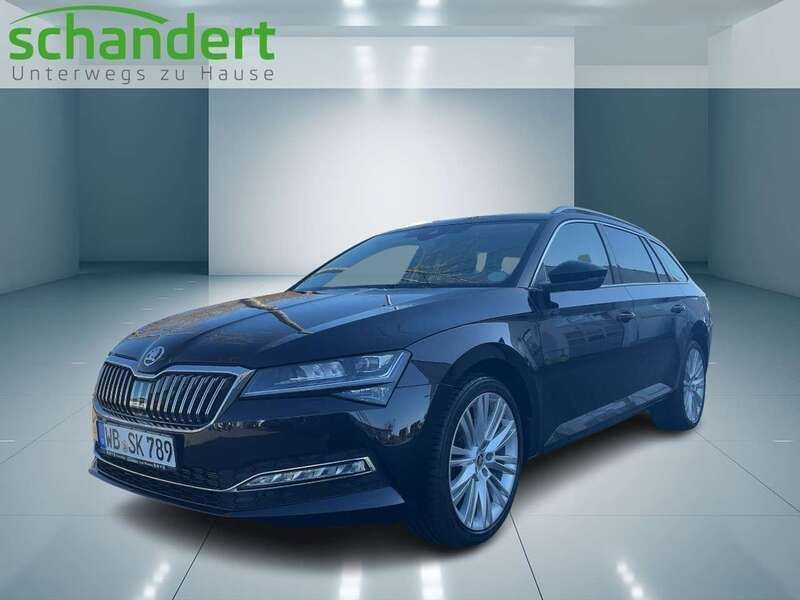 Schwarzmagicperleffekt (schwarz) metallic Gebraucht 2024 Skoda Superb Style Kombi | 38.770 € (Etwas zu teuer) - Bild 1/4