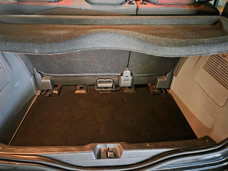 Second-hand Renault Modus 75 CP (55 kW) 2007 Negru Monovolum