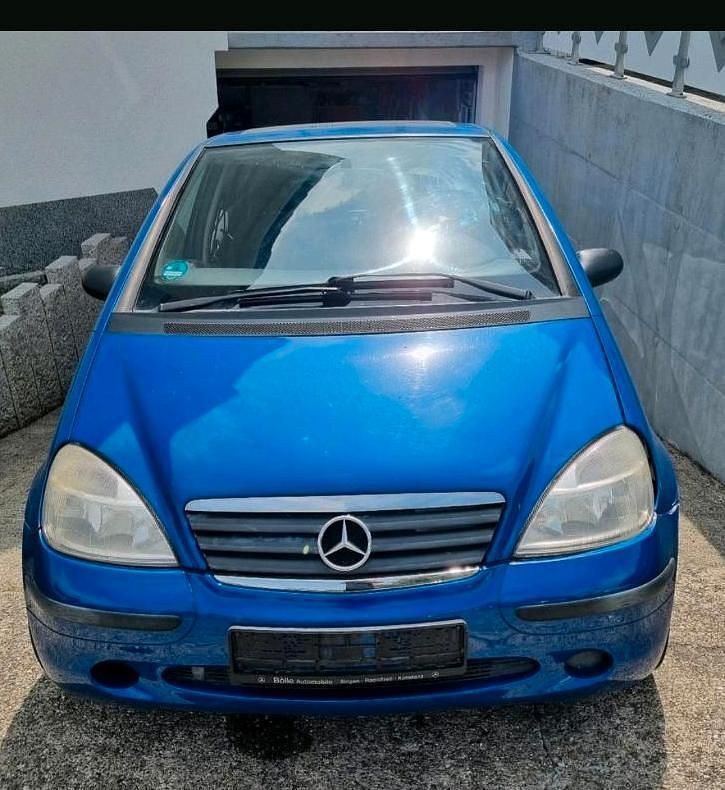 Blau Gebraucht 1999 Mercedes A140 Kleinwagen | 600 € (Superpreis) - Bild 1/4