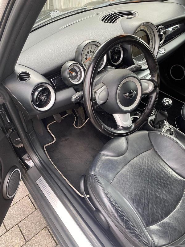 Gebraucht Mini Cooper Cabriolet 120 PS (88 kW) 2010 Schwarz Cabrio