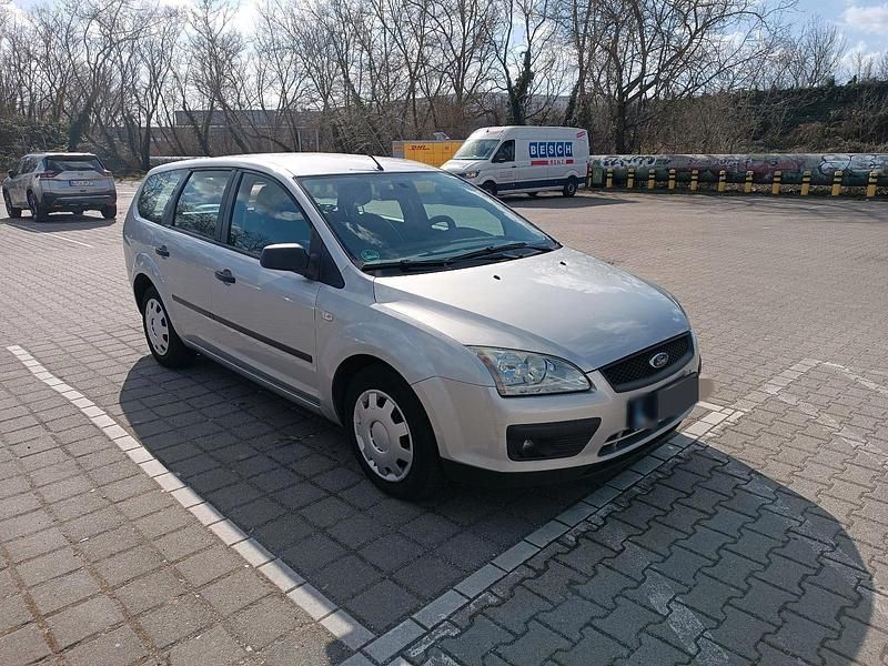 Gebraucht Ford Focus 101 PS (74 kW) 2005 Silber Kombi