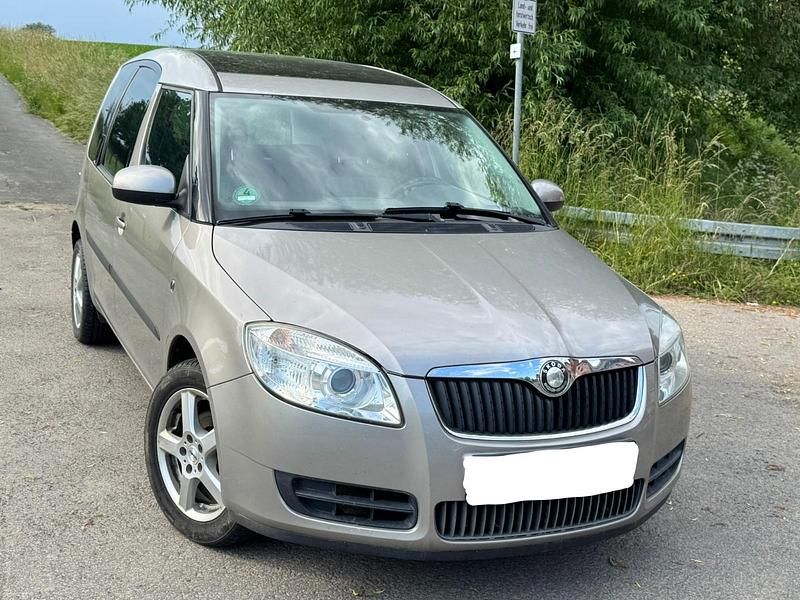 Gebraucht Skoda Roomster 75 PS (55 kW) 2009 Gold Van / Kleinbus