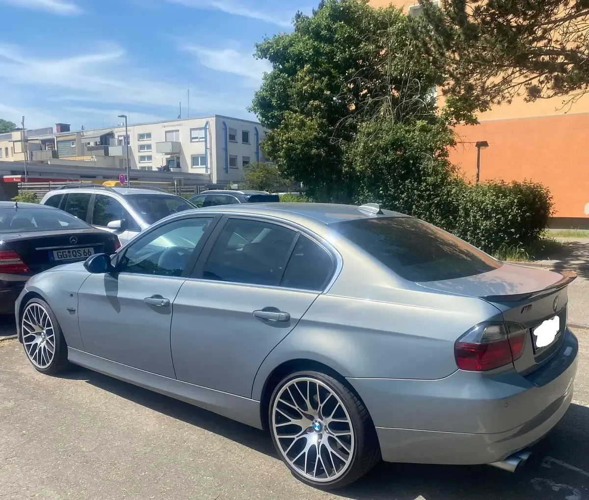 Gebraucht BMW 325 Sport Line 218 PS (160 kW) 2006 Grau Limousine